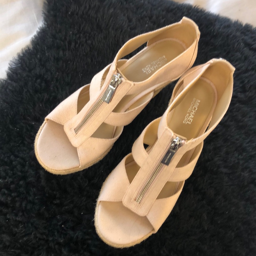 Michael Kora Damita Wedge